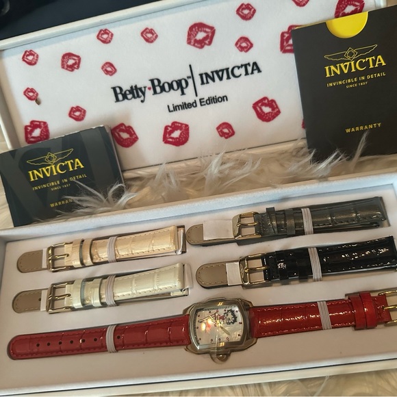 Limited Edition Betty Boop Invicta Watch - Picture 3 of 4